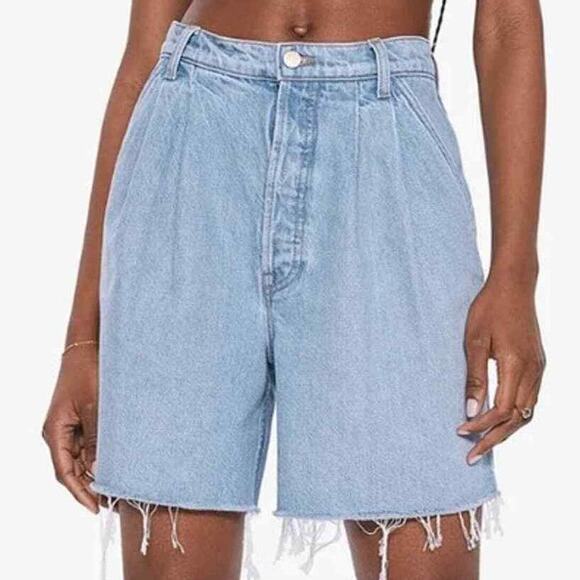 Mother Snacks NWT Double Pleated Fun Dip Short Fray Denim Shorts Size 27 Blue - Picture 1 of 12